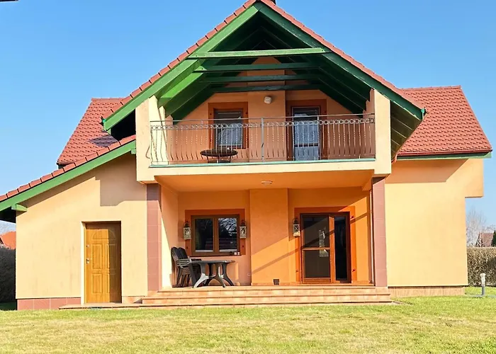 Duzy Dom Nad Morzem Jarzebinowa 22 فيلة